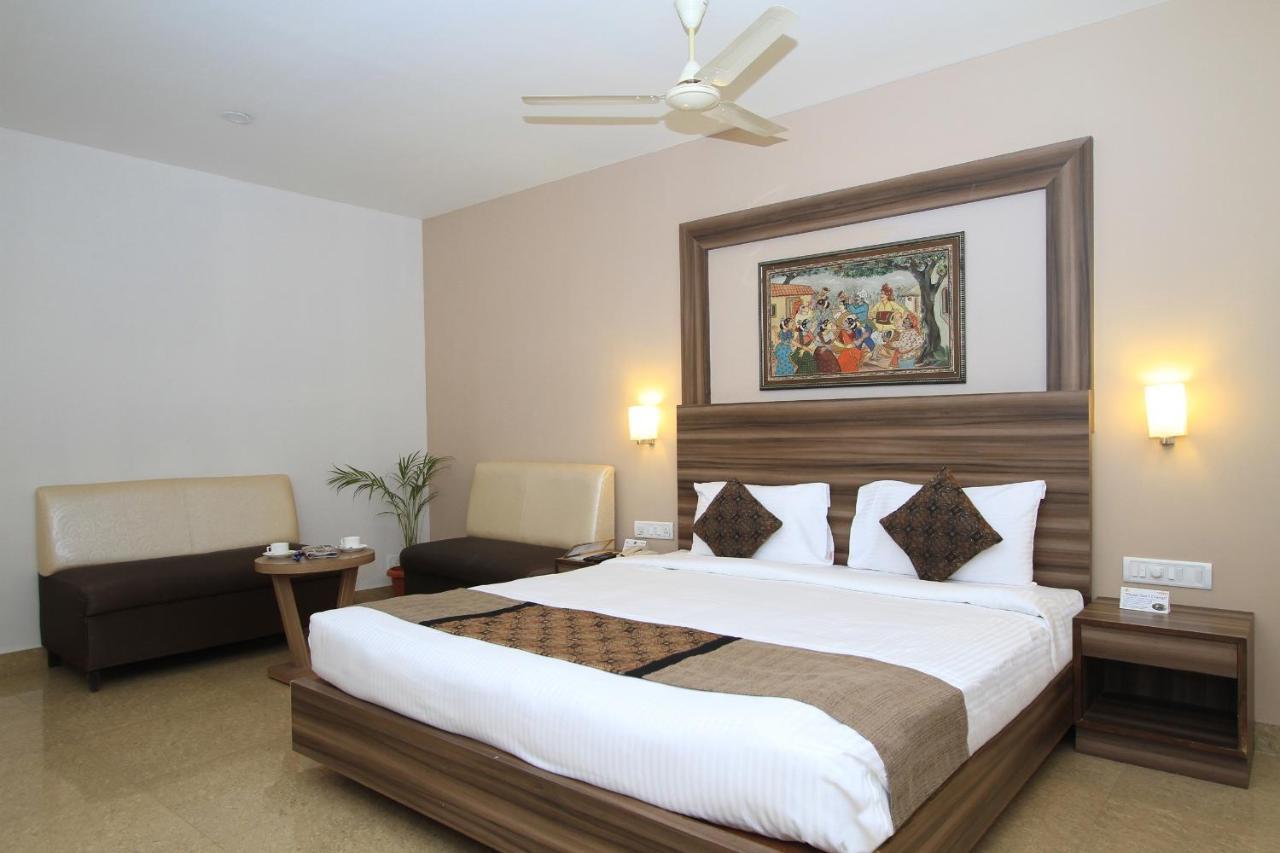 Octave La Sara Vista Hotel บังกาลอร์ ภายนอก รูปภาพ