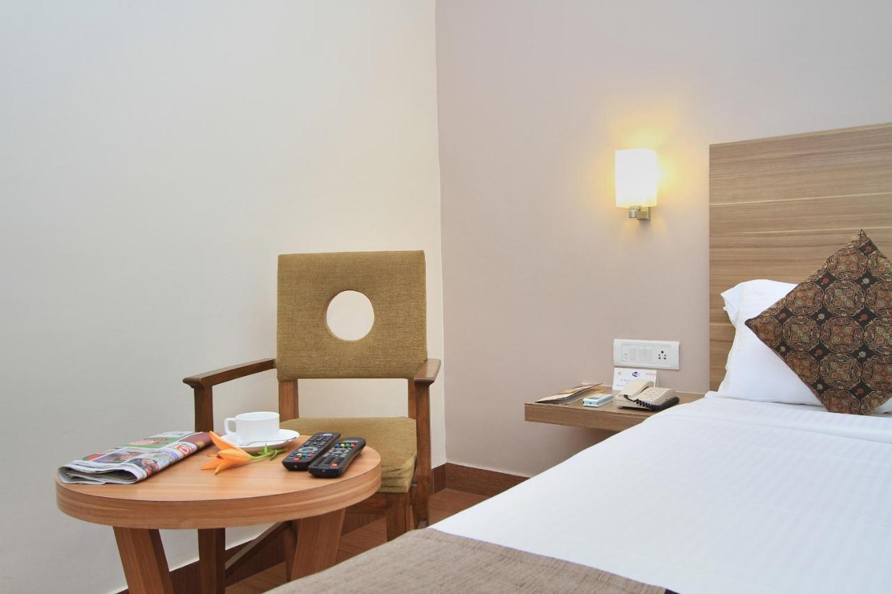 Octave La Sara Vista Hotel บังกาลอร์ ภายนอก รูปภาพ
